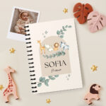 Jurnalul bebelușului personalizat cu nume, coperta crem