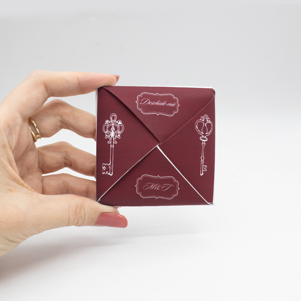 invitatie de nunta divine burgundy 1